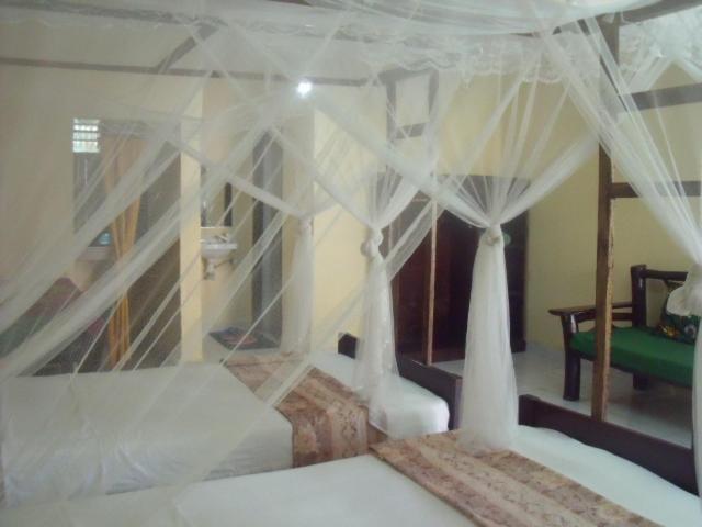 Armaan Guest House Diani Beach Exterior photo